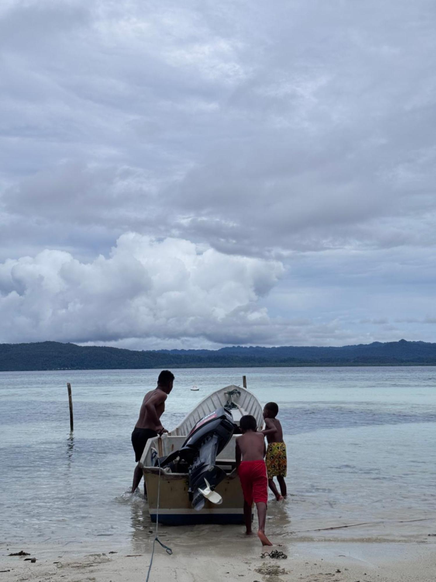 Junior Homestay Kri エクステリア 写真